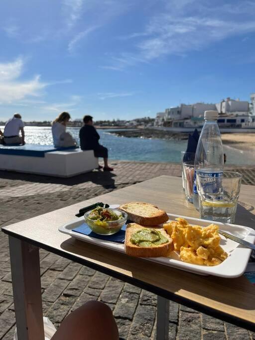 Gilda: Beautiful Spacious Apartment. Seaview From Rooftop Terrace Corralejo Eksteriør billede
