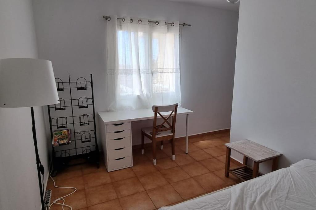 Gilda: Beautiful Spacious Apartment. Seaview From Rooftop Terrace Corralejo Eksteriør billede